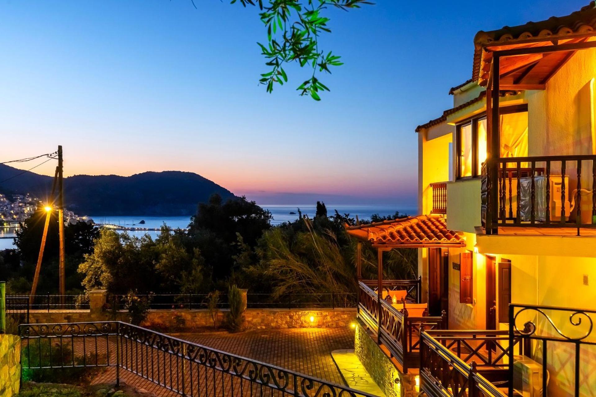 Naiades Superior Apartments In Skopelos With Sea View Close To The Town Екстериор снимка